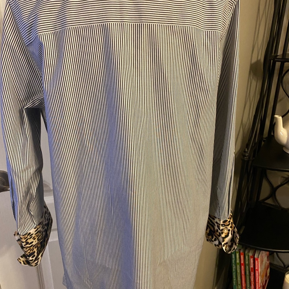 Blue Pin Striped with Leopard pattern - Picture 7 of 9